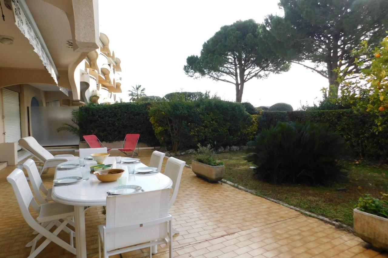 Air-Conditioned 4-Room "Marine Villeneuve" Flat With Pool And Parking المظهر الخارجي الصورة