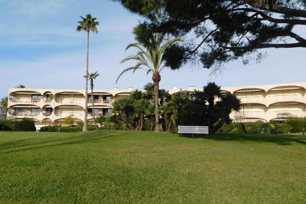 Air-Conditioned 4-Room "Marine Villeneuve" Flat With Pool And Parking المظهر الخارجي الصورة
