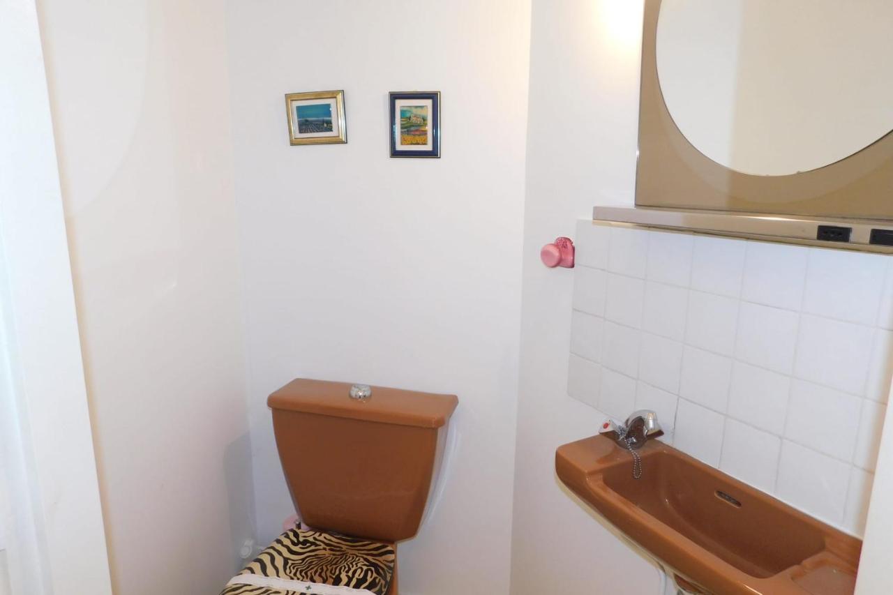 Air-Conditioned 4-Room "Marine Villeneuve" Flat With Pool And Parking المظهر الخارجي الصورة