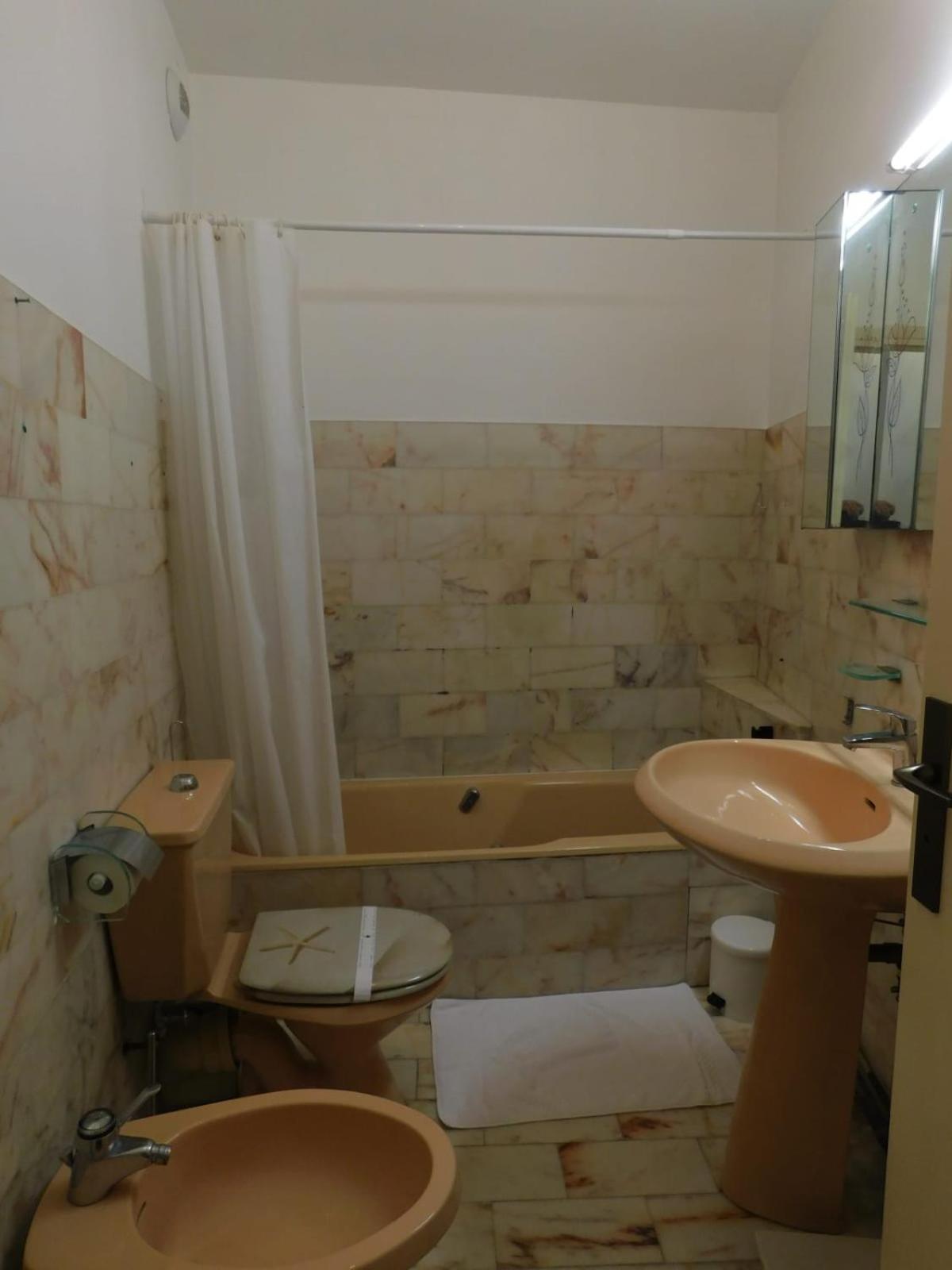 Air-Conditioned 4-Room "Marine Villeneuve" Flat With Pool And Parking المظهر الخارجي الصورة